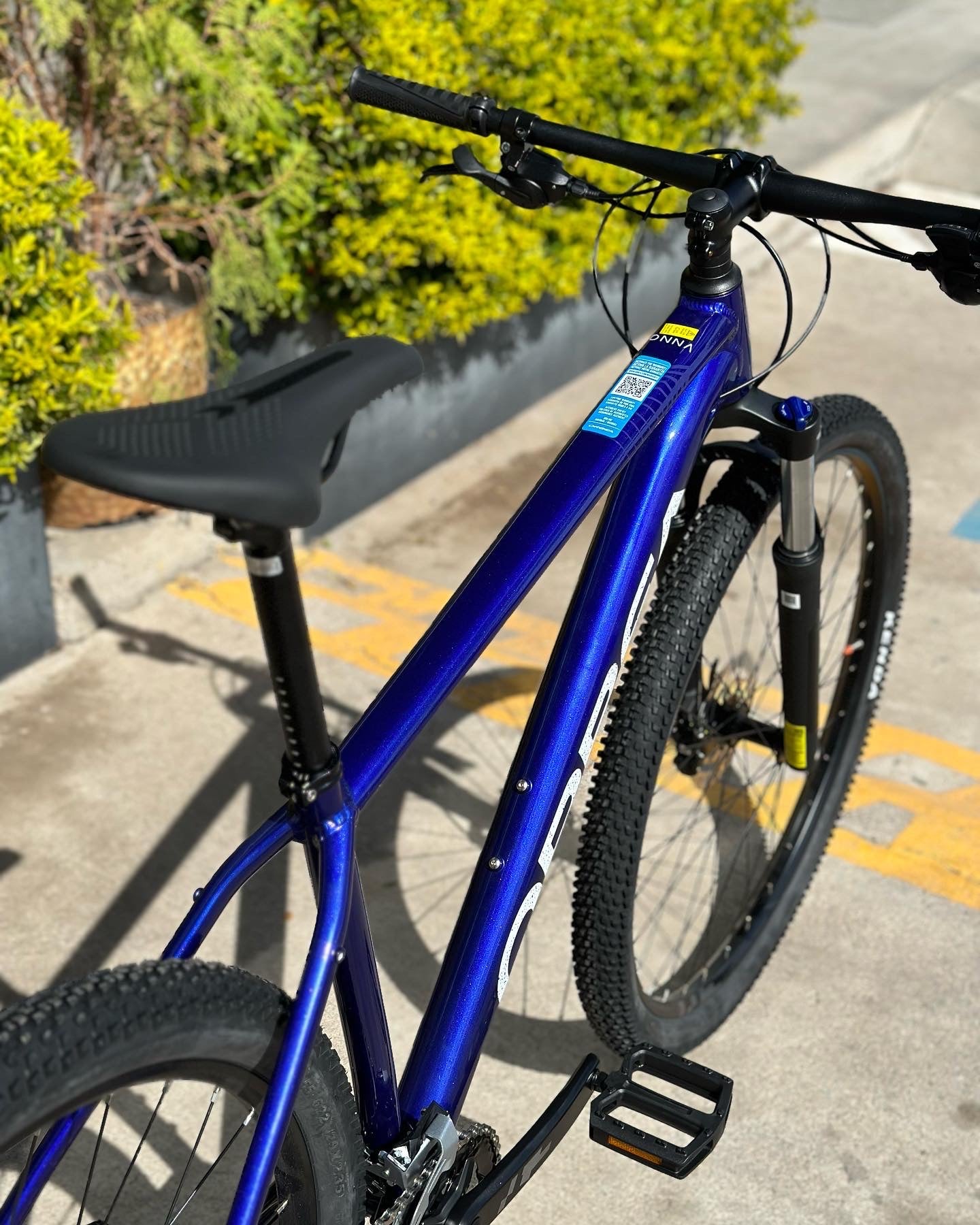 PREVENTA - Bicicleta de montaña ORBEA Onna 40 / Color Violeta Blanco - Entregas a partir de Marzo 2024
